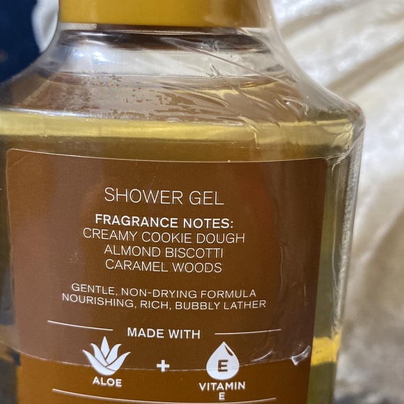 BATH & BODY WORKS SET. . . CHRISTMAS COOKIES SCENT - Picture 6 of 6